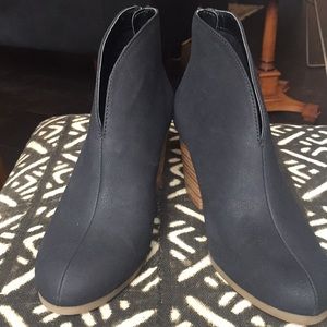 Aero soles A2 Gravity Black Ankle Boot